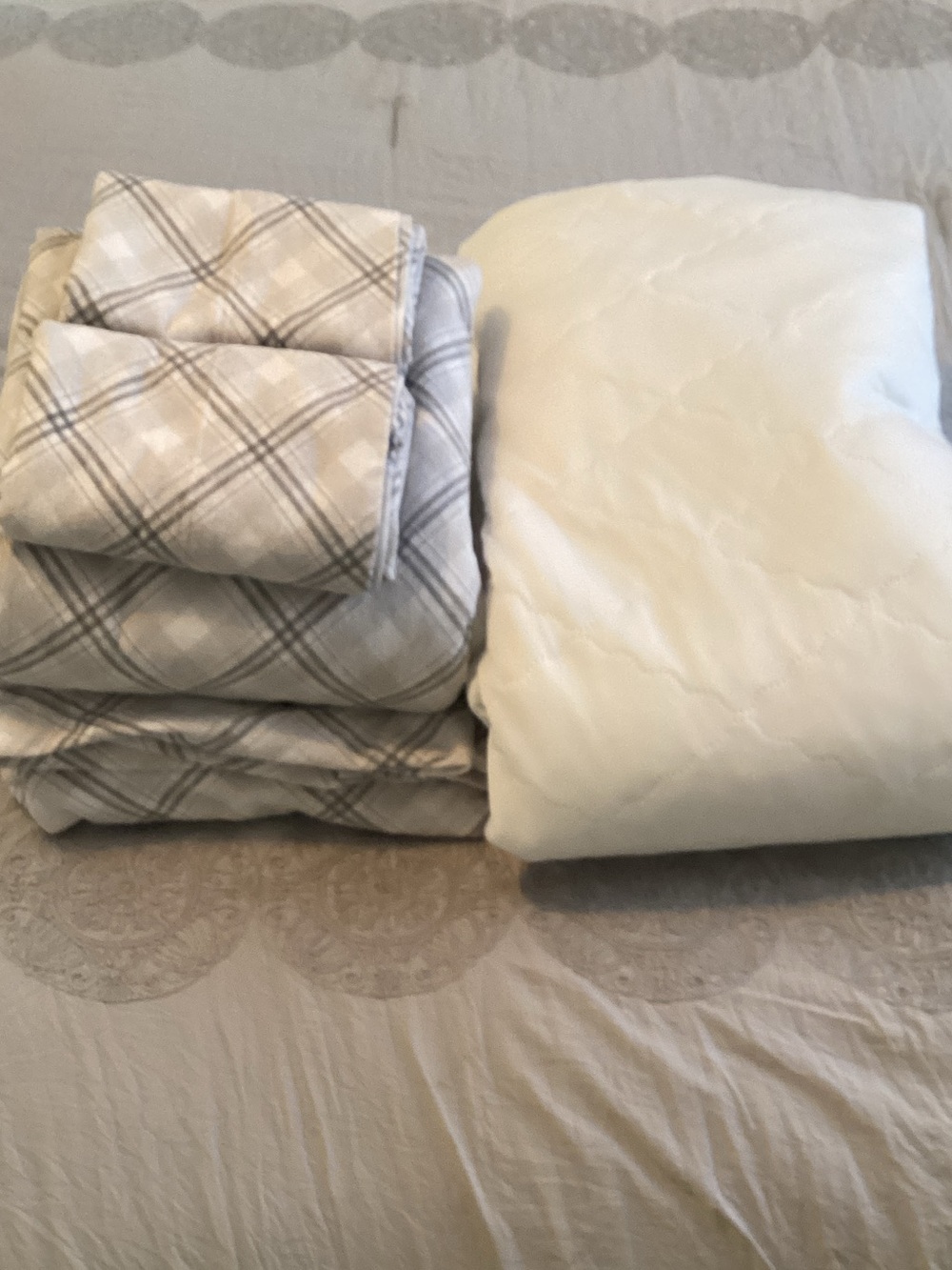 Flannel Full Sheet Set in Beige & Mattress Cover